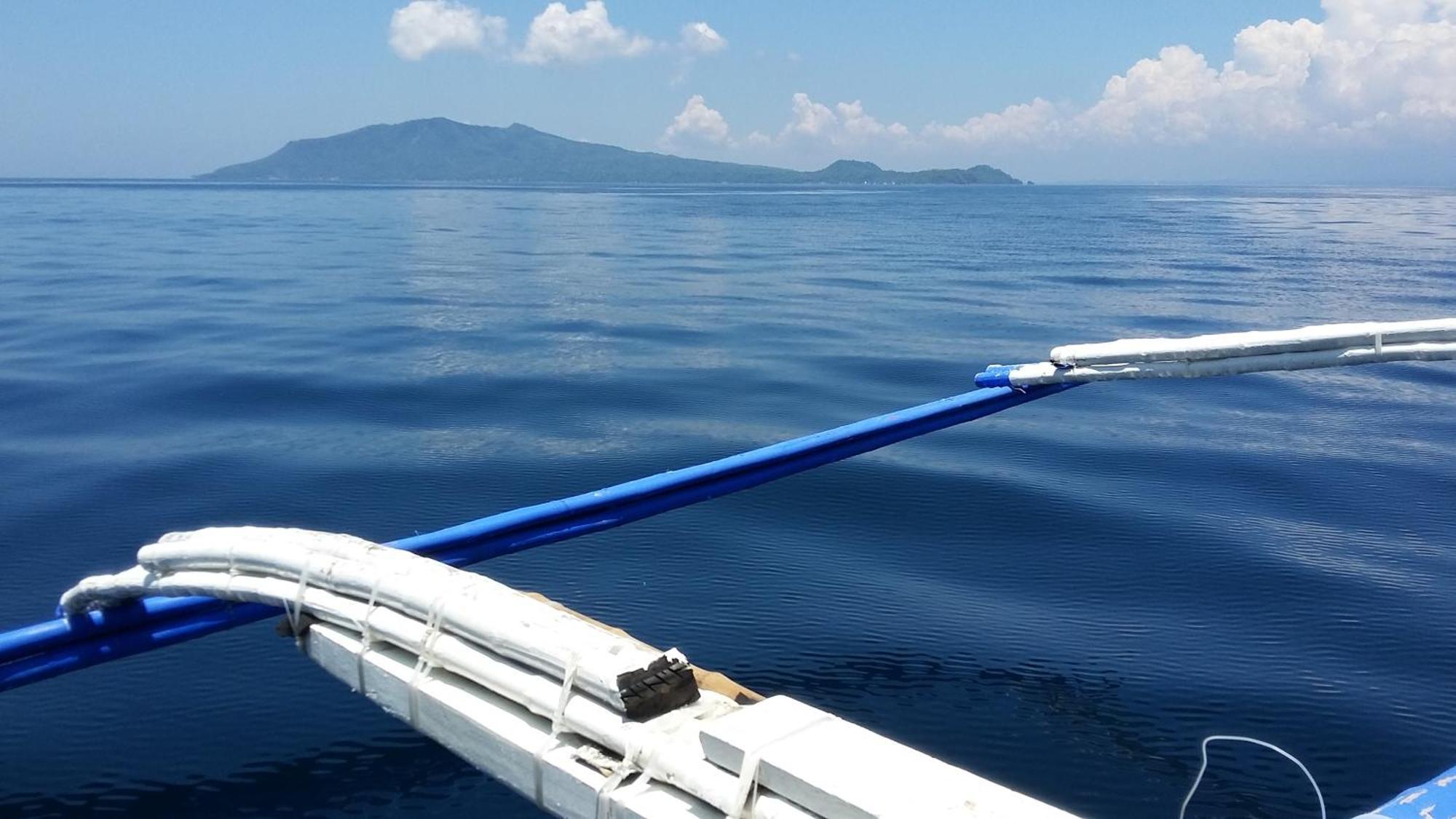 Out Of The Blue Resort Puerto Galera Dış mekan fotoğraf